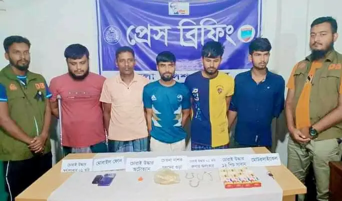 কেশবপুরে অজ্ঞান পার্টির ৫ সদস্য আটক