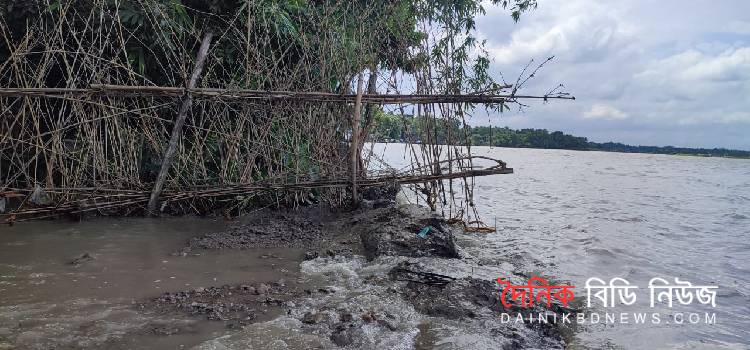 পাইকগাছার নদ-নদীতে অস্বাভাবিক পানি