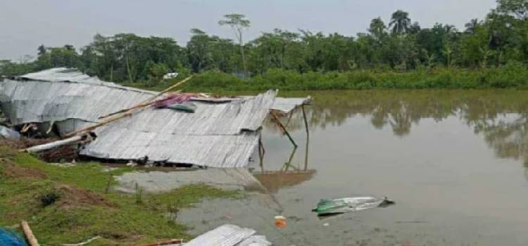 বাগেরহাটে ঝড়ে