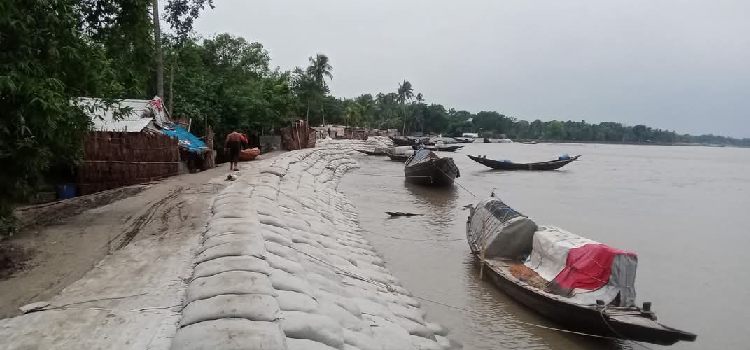 beri badh bodle diyeche jele pollir jibon chitro