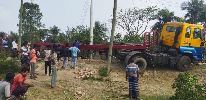 trailer e durghotona rasta bondho